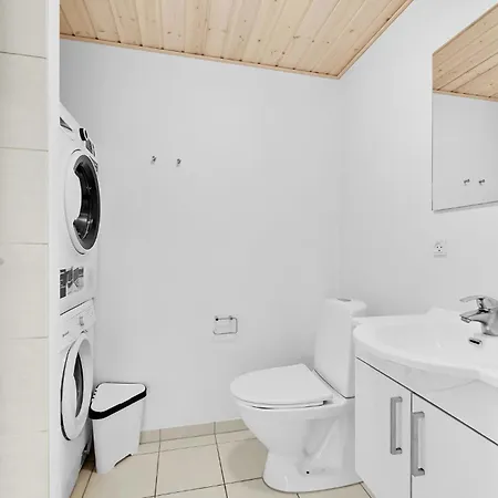 Casa de Férias Stunning In Tranekaer With Private Swimming Pool, Be Inside Or Outside *